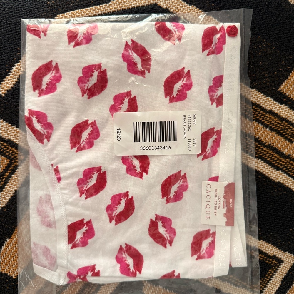 Cacique Cotton High-leg Briefs with Red Lips